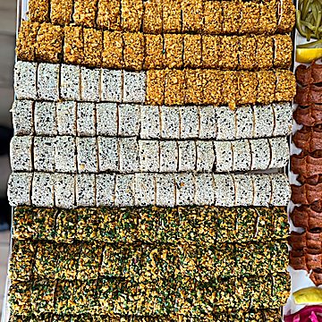 Çiğköfte Sushi in mehreren Sorten: Classic, Sesam und Crunchy